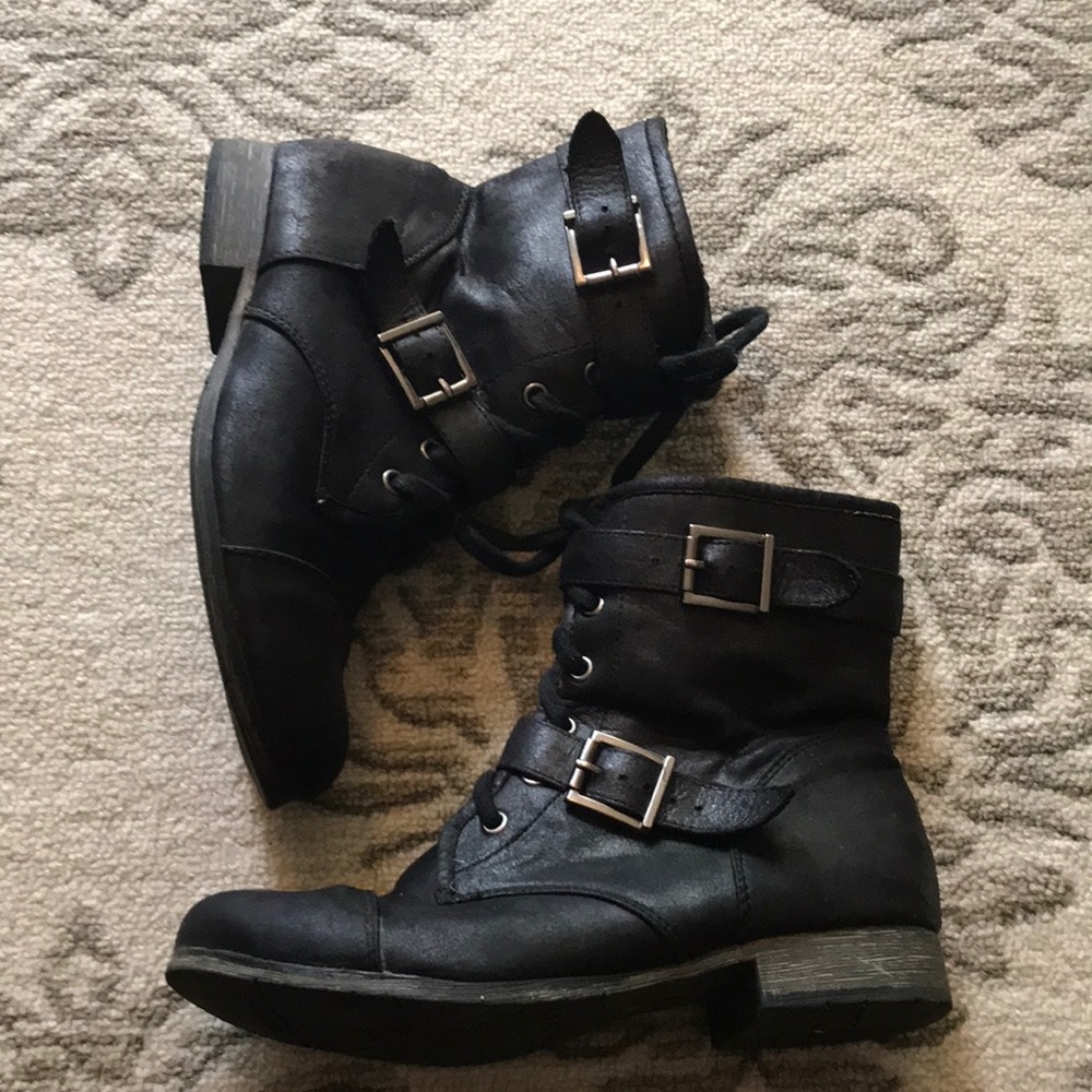 Stylish Buckle boots